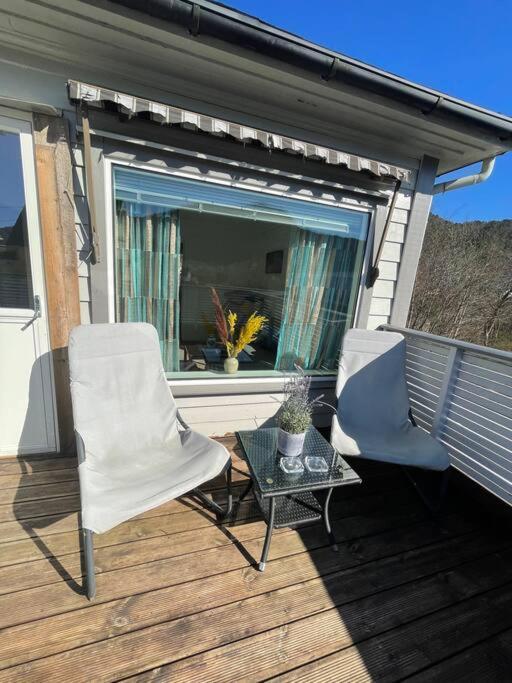 Lovely 2 Bedroom Apartmen With Free Parking Bergen Exterior photo